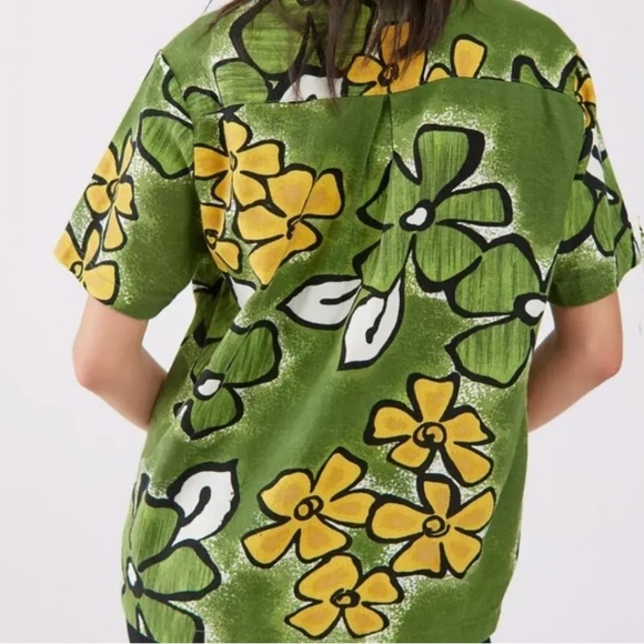 NWT Urban Outfitters BDG Dylan Souvenir Linen Tropical Button Down Top - Picture 3 of 7